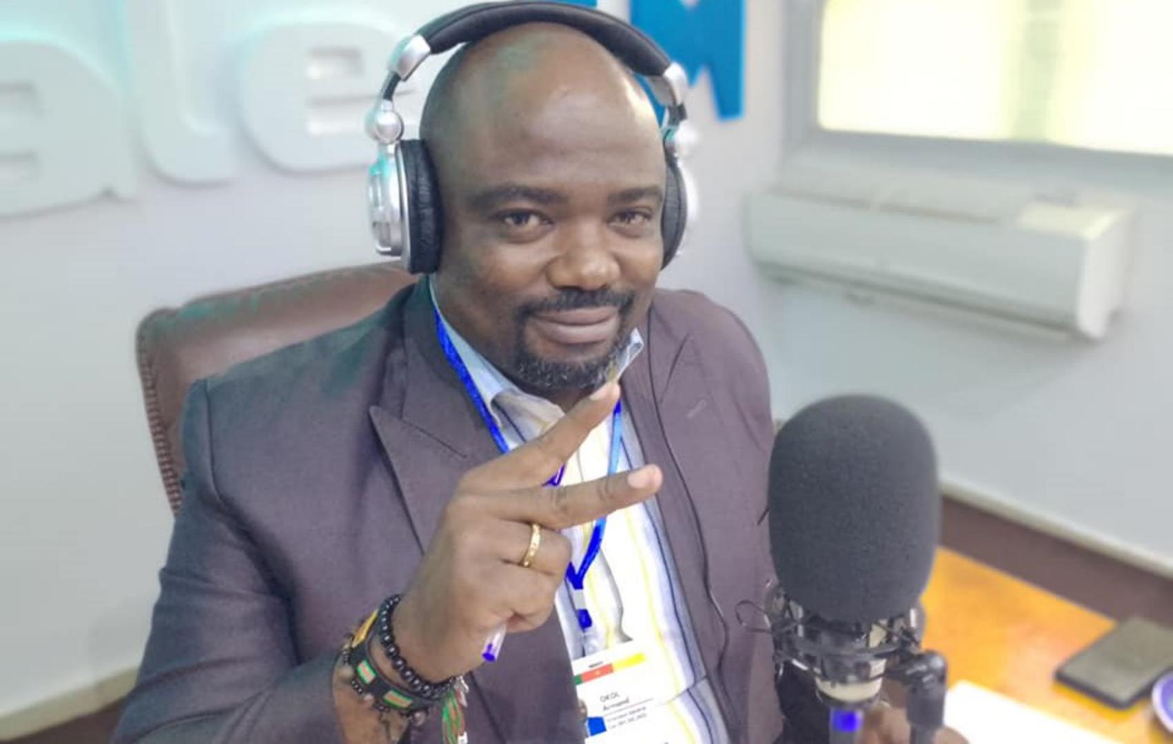 Interview Armand Okol : « A Capitale FM nous ne recrutons pas les personnes qui galopent de médias en médias »